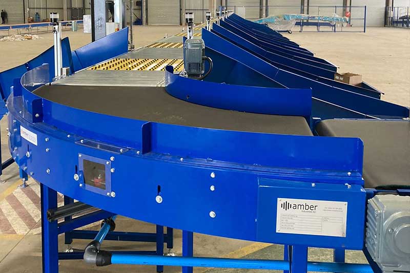 Focus sur les courbes de ceinture pour l'industrie intralogistique